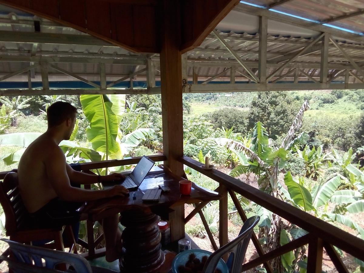 Mr Pov Home Stay Banlung Eksteriør bilde