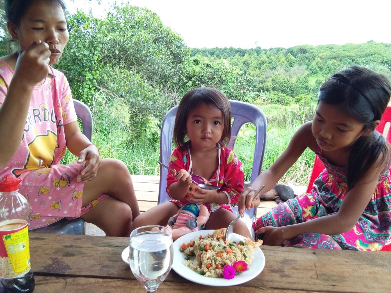 Mr Pov Home Stay Banlung Eksteriør bilde
